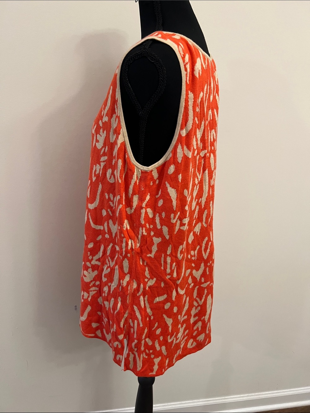 Neiman Marcus Orange and Cream Knit Sweater Cardigan and Knit Tank - Picture 6 of 7